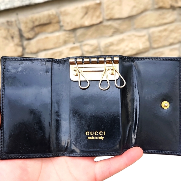 Gucci Patent Leather Black Key Holder - Picture 4 of 9